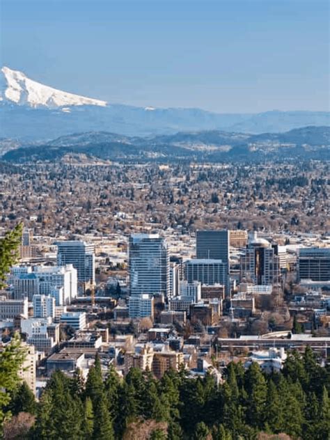 Best Things To Do In Portland Oregon Story Dotted Globe