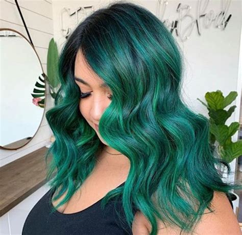 Mesmerizing Emerald Green Hair Ideas To Enrich Your Look Emerald Green