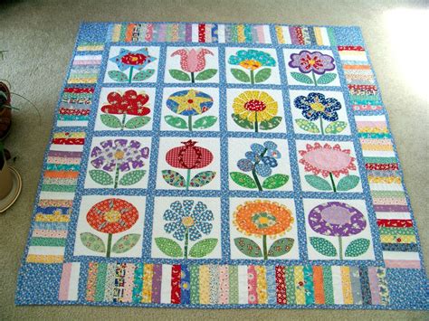 Poppies flower sewing pattern, toni whitney pattern, fusible applique quilt pattern, elegant floral quilt pattern! FLOWERS FOR MOTHER'S DAY | Patchwork quilting, Quilting ...