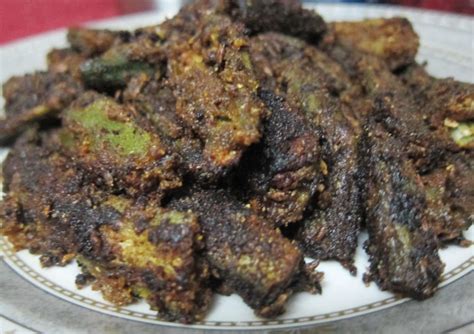 Okra is also known as lady finger/ bhindi and is used in the preparation of a number of sumptuous dishes. Lady Finger Recipes / Easy Ladies Finger Fry Vegan Dassana ...