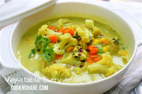 Pumpkin puree and vegetable broth form the base of this cream soup flavored with curry and soy sauce. Vegetable Curry Soup - Cook n' Share - World Cuisines