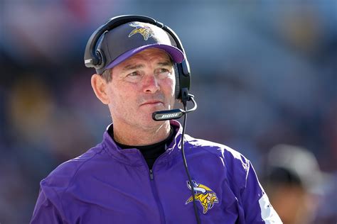 Mike Zimmer To Have Emergency Eye Surgery Could Miss Thursdays Game