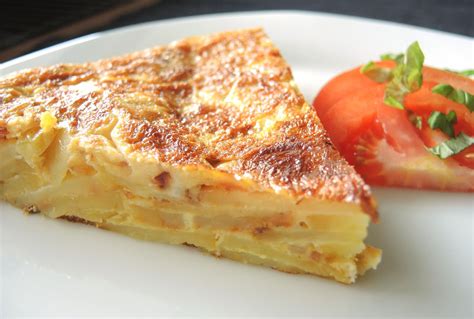 Tortilla Española Spanisches Kartoffelomelette Chilirosen