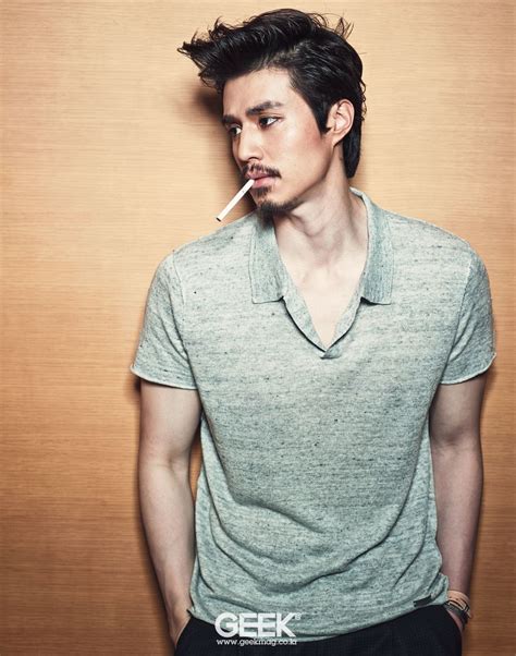 도망치지 않는 도망자 이동욱 Lee dong wook Korean men Lee