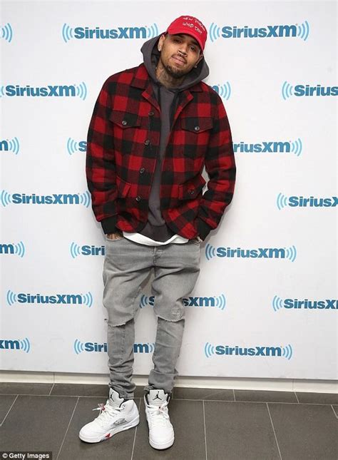 Chris Brown Style Guide 2019 Chris Brown Fashion And Style