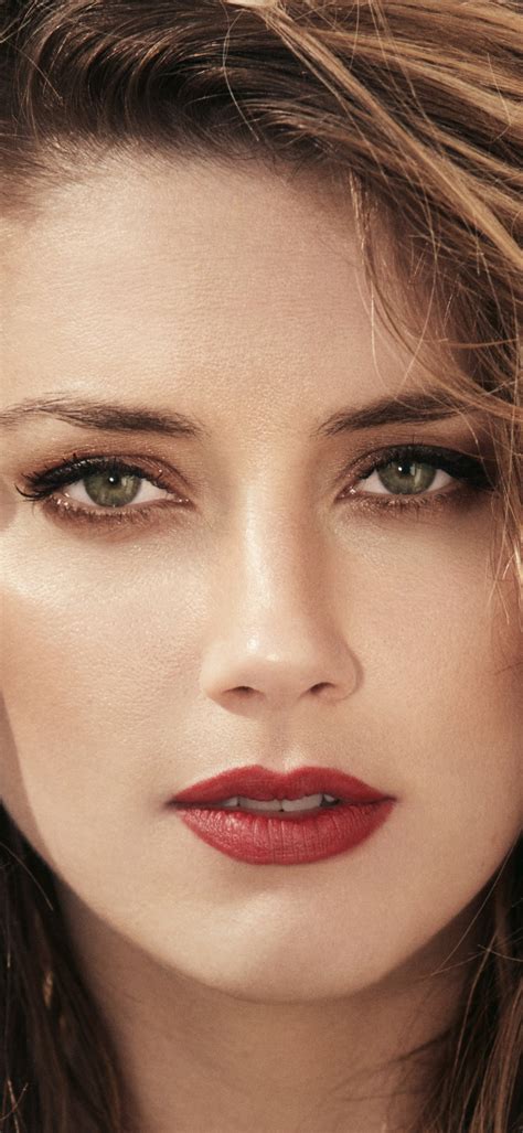 Celebrity Amber Heard American Blonde Face Actress Lipstick 1080x2340 Phone Hd Wallpaper