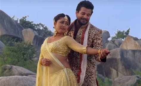 Bhojpuri Cinema Ritesh Pandey Priyanka Pandit Nisha Dubey Film Nache Nagin Gali Gali Youtube