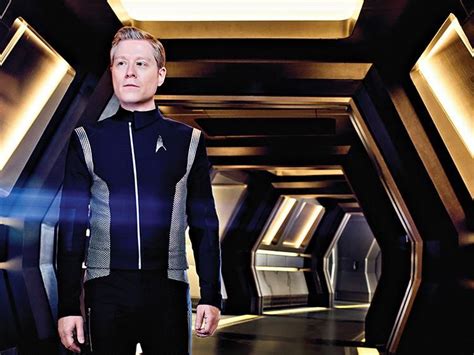Star Trek Discovery S Anthony Rapp On Playing The Shows First Openly Gay Character