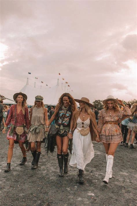 a dreamy boho party mixed with the relaxed vibes of byron bay check out these fab festival styl