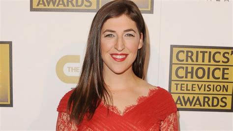 The Big Bang Theory Star Mayim Bialik Describes Her Emmys Dress And Reveals Her Date Abc News