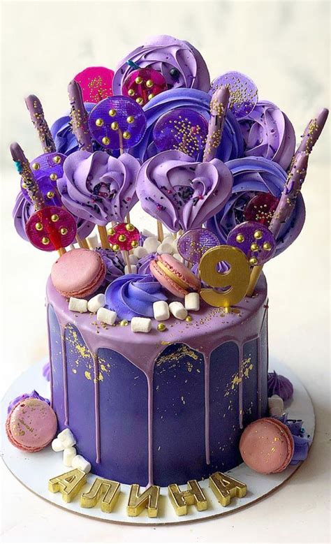 Unless you're in front pony / bike (in which we can allow a cake design), decorations with a lot of candy and little hearts in sugar. 49 Cute Cake Ideas For Your Next Celebration : Purple birthday cake