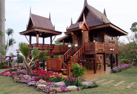 Saat ini desain rumah impian sudah bisa anda lihat secara 3 dimensi. Thai House | Thai house, Asian house, House on stilts