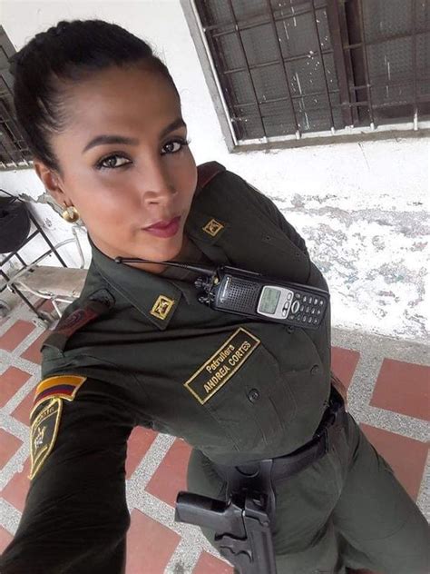 Andrea Cortés Guarín Es La Primera Policía Trans De Colombia Euforia
