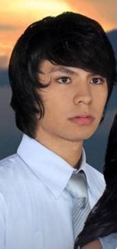 Aktor satu ini sudah memulai karir sebagai model. Fero Walandouw little profile