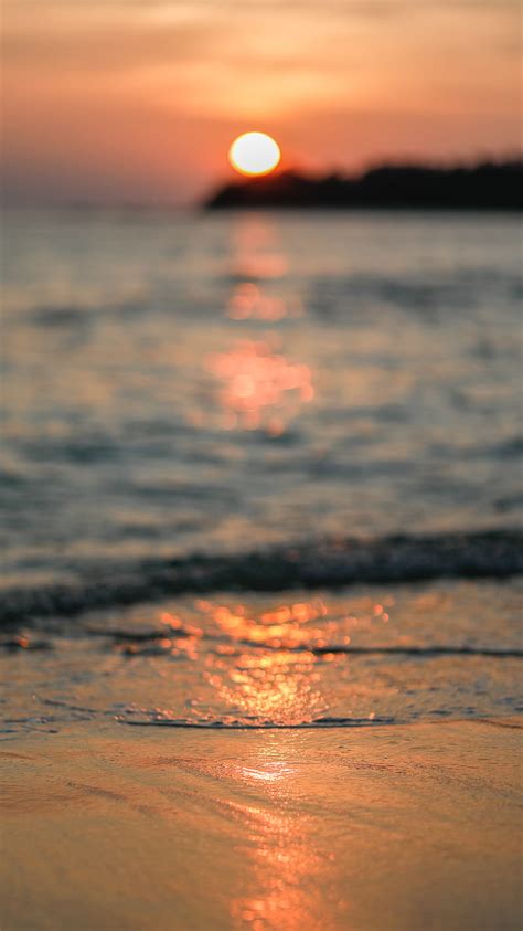 Selective Focus Graphy Of Shoreline During Golden Hour Hd Phone