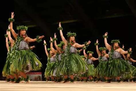 Polynesian Girls Polynesian Dance Hawaiian People Hawaiian Girls