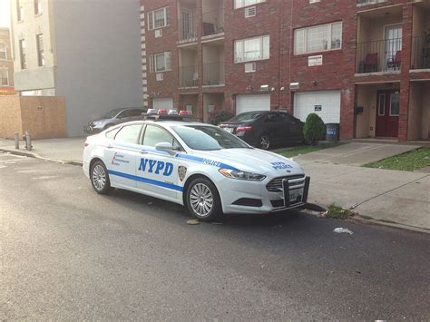 Nypd Ford Fusion Hybrid 2013 Police Cars By Country Wikimedia