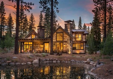 16 Magnificent Rustic Home Exterior Designs You Will