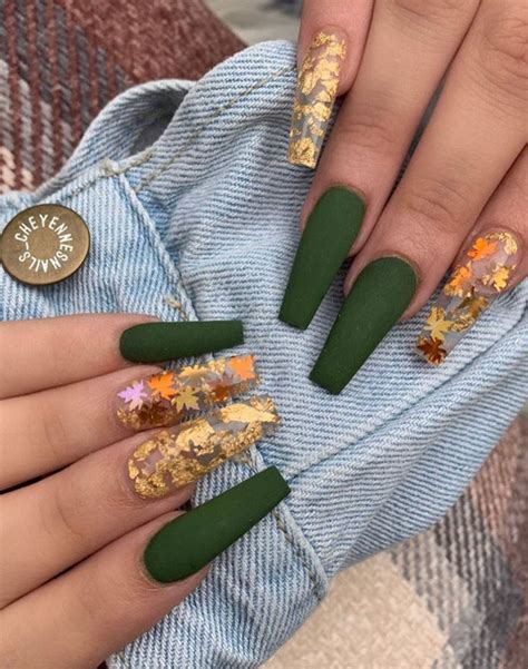 22 Trendy Fall Nail Design Ideas Matte Green And Gold Leaf