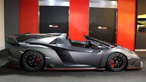 Exposed Carbon Fiber Lamborghini Veneno Roadster Will Cost You Over 5