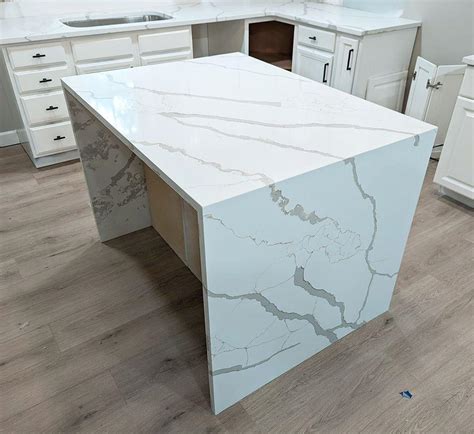 Calacatta Sponda Quartz Countertops