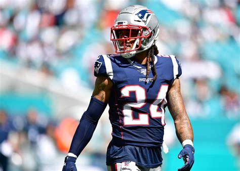 Future Hall of Fame CB Darrelle Revis compliments Patriots CB Stephon Gilmore