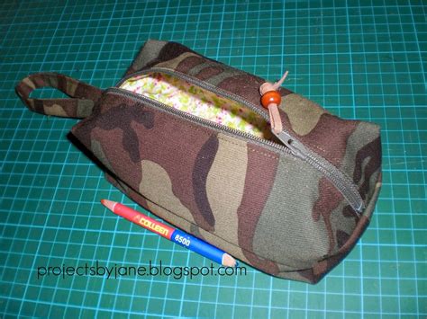 Lined Zippered Boxy Pouch Tutorial | Zip pouch tutorial, Pouch tutorial, Zipper pouch tutorial