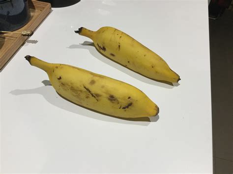 A Pair Of Straight Bananas Rmildlyinteresting
