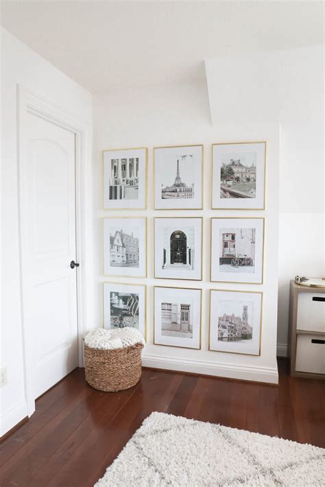 My Gallery Wall Reveal + How I Planned the Photos & Hung the Frames ...