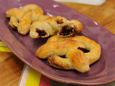 For that, there are these stuffed chocolate chip cookies. Stuffed Pretzel Cookies (Prezookie) Recipe | Food Network