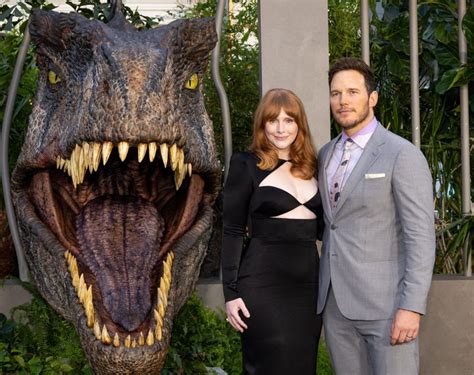 Bryce Dallas Howard Made So Much Less Than Chris Pratt On Jurassic Trilogy Huffpost