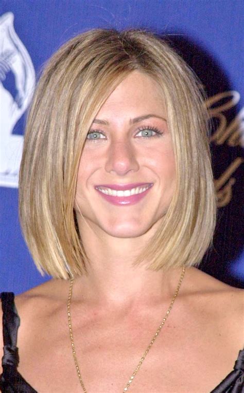 2001 From Jennifer Anistons Hair Through The Years E News
