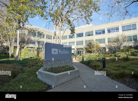 The Youtube Sign In Front Of An Office Building At Youtube Headquarters