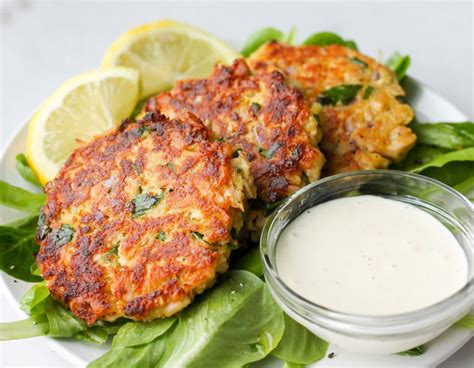 Lemony Tuna Cakes With Lemon Pepper Mayonnaise Smile Sandwich