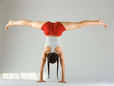 Yoga Handstand In Straddle Split Adho Mukha Vrksasana Yogathletica