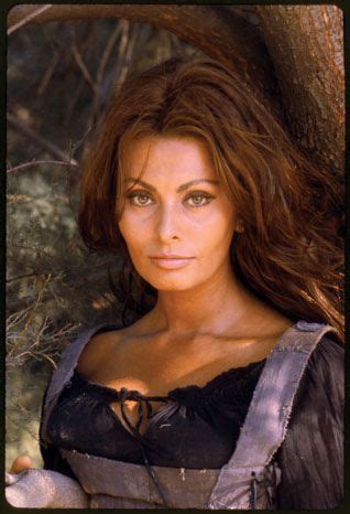 Sophia Loren On Location For Her Film More Than A Miracle Artofit