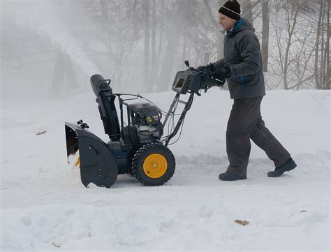 10 Best Cordless Snow Blowers Reviewed In Detail Winter 2023