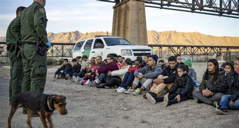 Estados Unidos Los Arrestos De Migrantes En La Frontera Con México Se