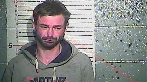 man arrested in frankfort ky after police find his girlfriend dead lexington herald leader