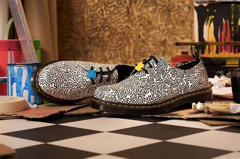 dr martens lanza colección de botas inspirada en el artista keith haring picnic