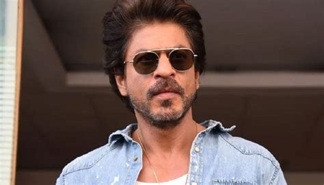 shah rukh khan wins hearts with this sweet gesture towards his driver watch