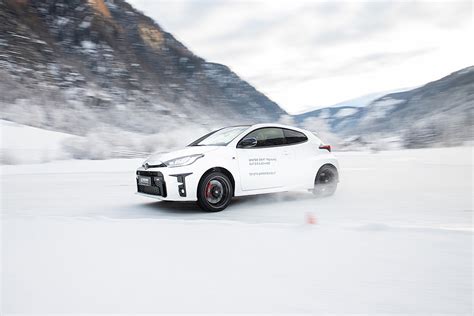 Exclusives Toyota Gr Yaris Drifttaining Auf Eis And Schnee