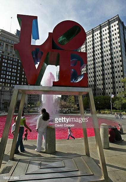 Philadelphia Love Statue Photos And Premium High Res Pictures Getty