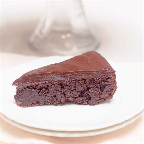 Flourless Chocolate Cake With Chocolate Ganache Lana S Cooking
