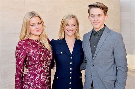 reese witherspoon and ryan phillippe s son is all grown up and a popstar see how he looks now