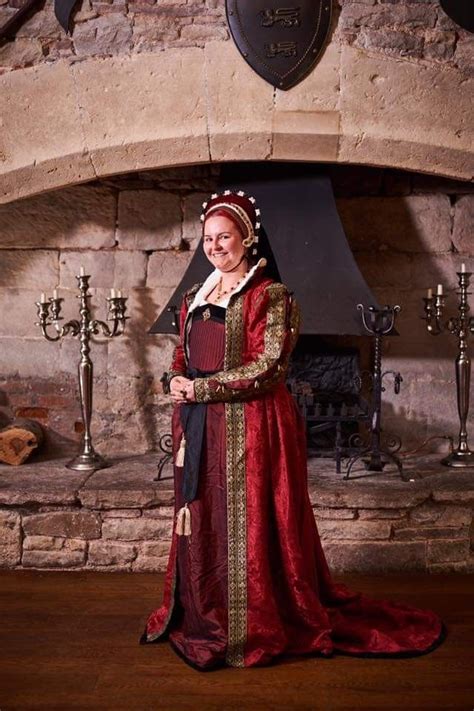 Pin By Vickie Bolan On Renfest Fashion Victorian Dress Dresses
