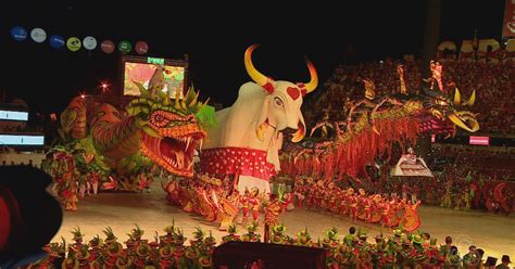 G1 - Em Parintins, Boi-bumbá Garantido vence 51º Festival Folclórico