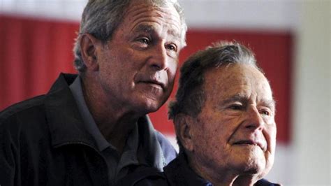 George Bush Padre Ingresado En Cuidados Intensivos Levante Emv