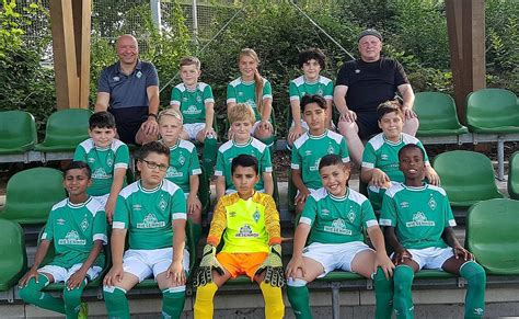 180x120, offizielles lizenzprodukt welcher sv werder bremen fan will sich nicht mit dieser fahne im stadion, an der haltestelle, im auto oder zu arbeit präsentieren. 5. E-Jugend | SV Werder Bremen