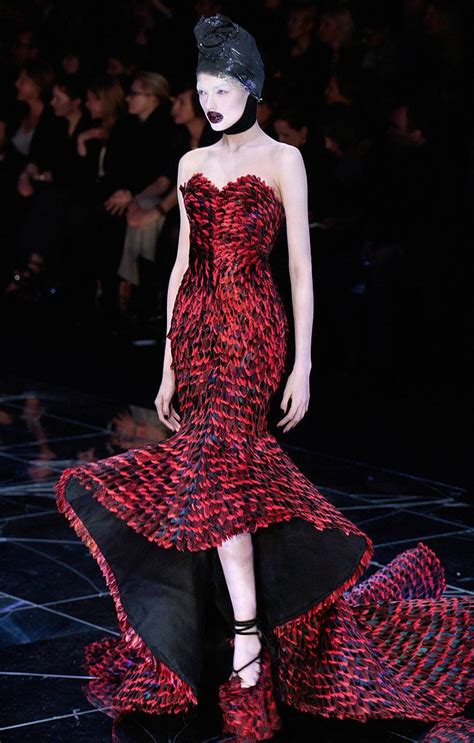 Alexander Mcqueen Red Dress Fashion Fashion Show Mcqueen Fashion